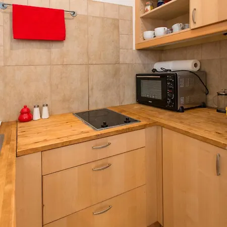 Modern Apartment In The Heart Of The Old Town *